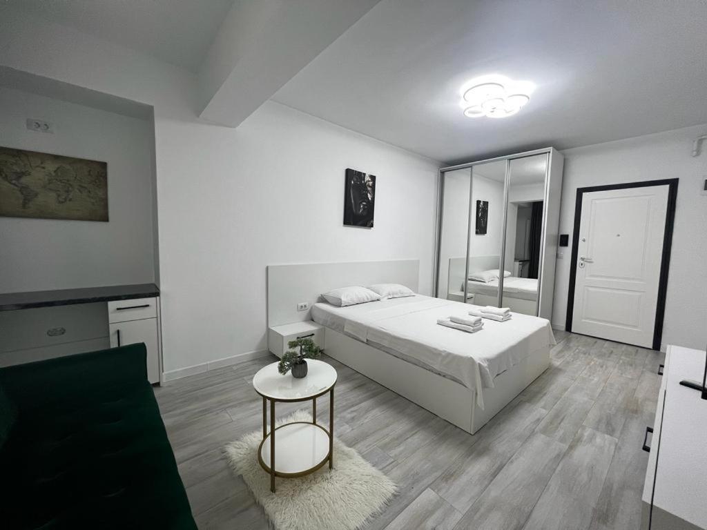 Urban Apartments And Studios - City Center 雅西 外观 照片
