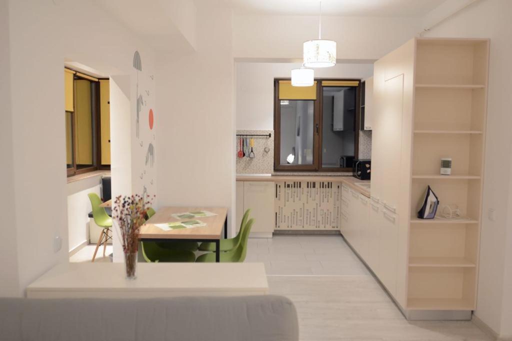 Urban Apartments And Studios - City Center 雅西 外观 照片