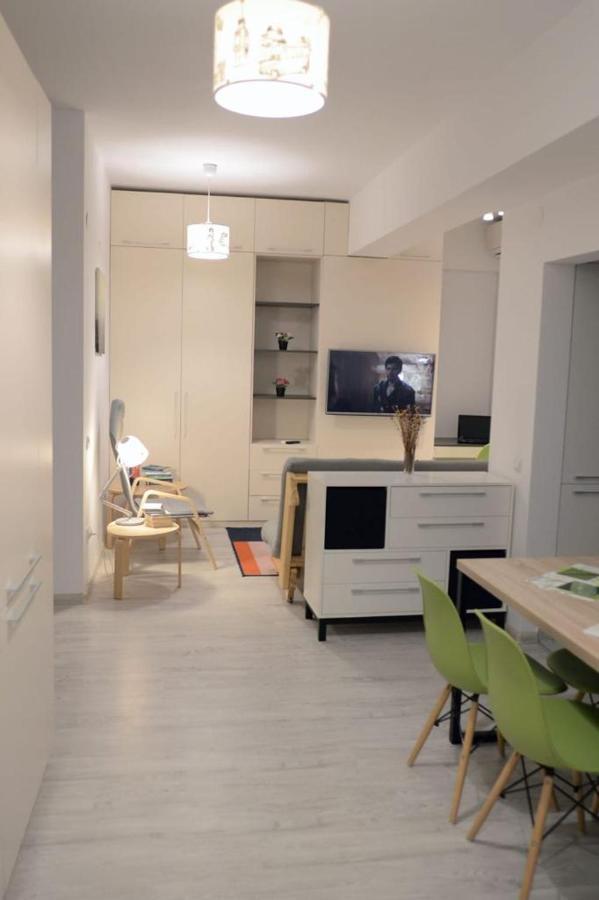 Urban Apartments And Studios - City Center 雅西 外观 照片